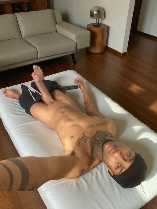 Watch Munji's leaked NSFW photo on TwXstars