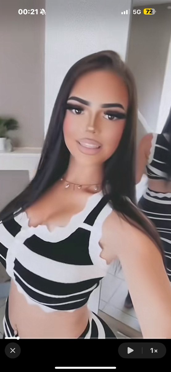 5 euro son numéro + snap ( si y’en a qui ont la dalle 😂😂😂😂😂)