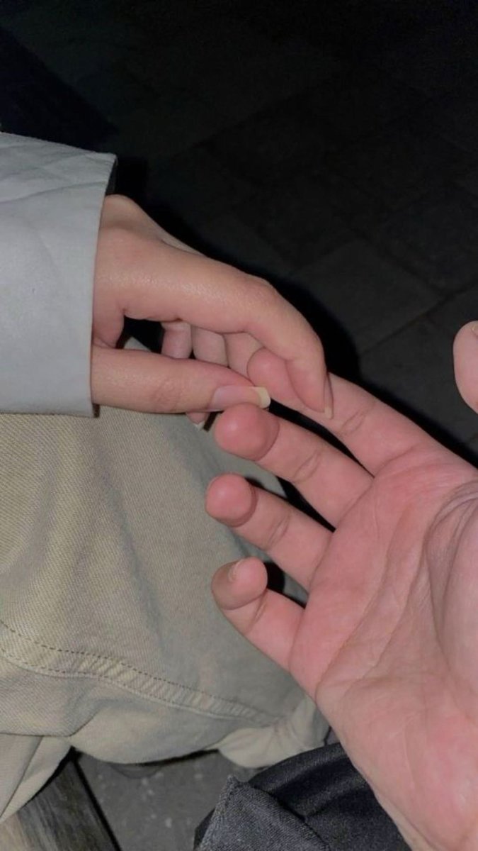 r_irc's tweet image. إذا كـان ودك تجيـني انـا بعد ودي 🫦
#نجران_الان #نجران