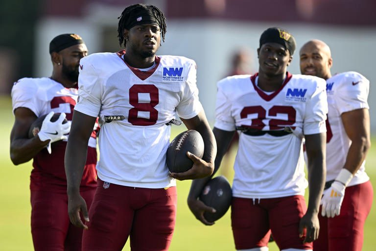 FirstReadFB's tweet photo. 🚨 Breaking 🚨
The Commanders are actively shopping RB Brian Robinson Jr. around the league, per @Schultz_Report 

With this move, all eyes could turn to Jacory Croskey-Merritt. The rookie may have a real shot to take over a big role in Washington’s backfield.

#NFL #Commanders #FantasyFootball