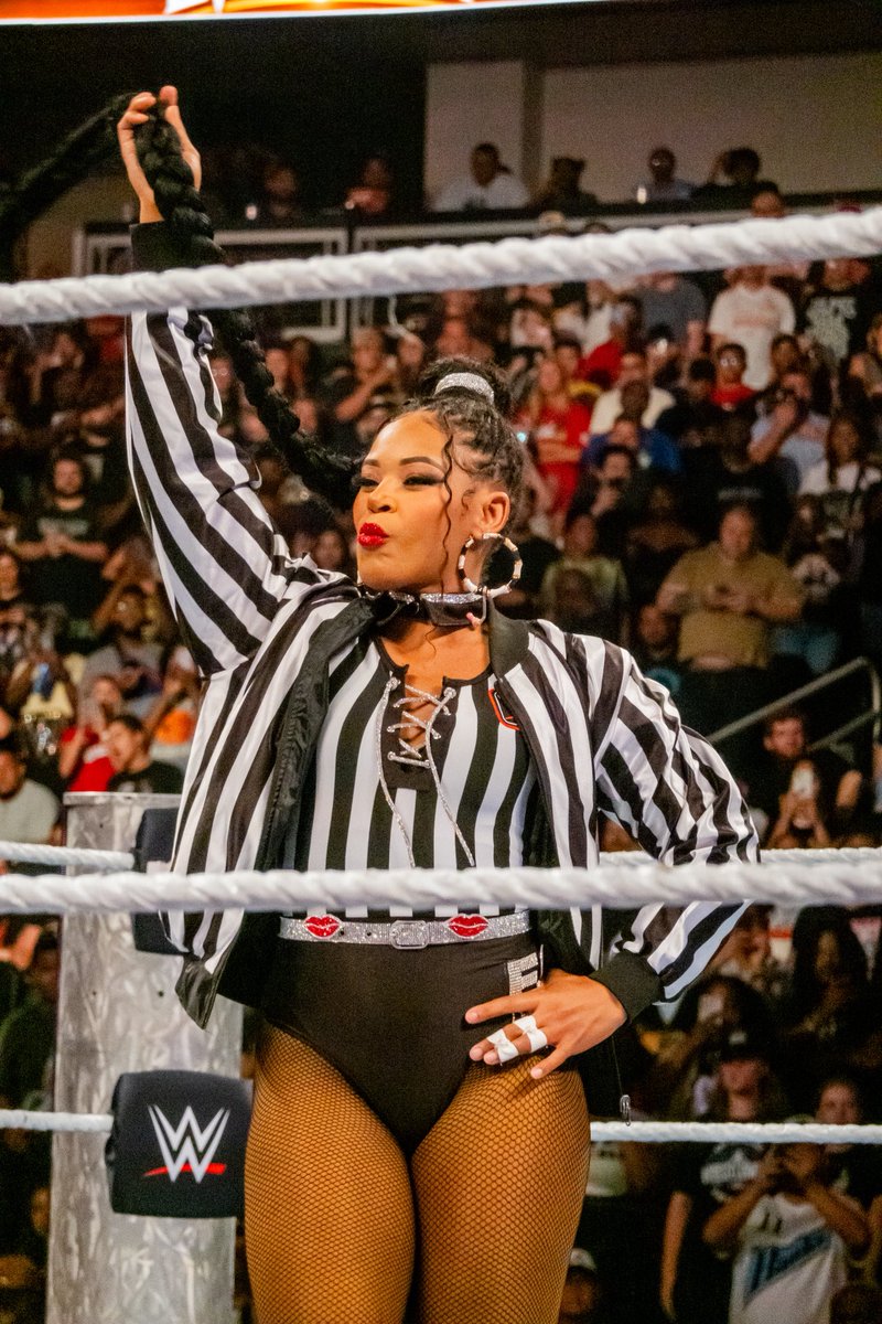 ECBITW's tweet image. EST of Referees 

🦓 

@BiancaBelairWWE 

#wweevolution