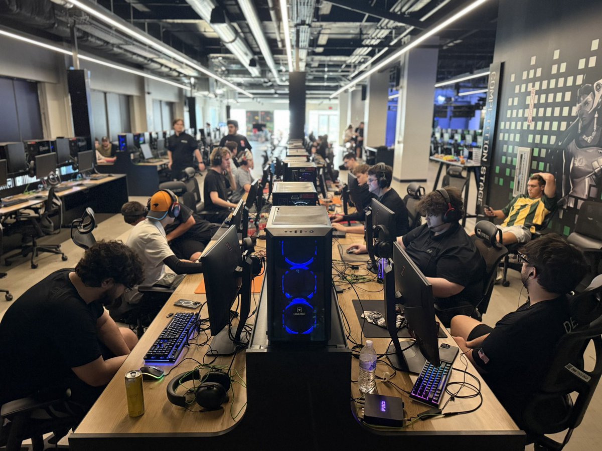 Lower bracket duel against our LAN neighbors (aka frenemies) LFO Core 🤝 Who’s buying dinner after this one?

<a href="/nerdstreet/">Nerd Street</a> <a href="/LocalhostPhilly/">Localhost in Philadelphia</a>