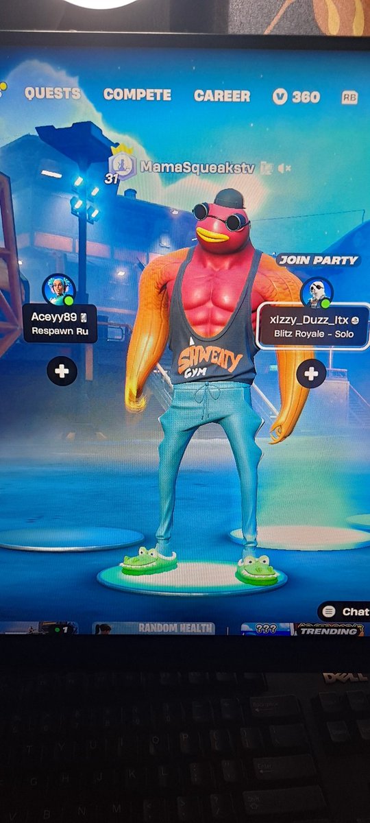 Come rate the drip 1-10
Twitch.tv/mamasqueakstv