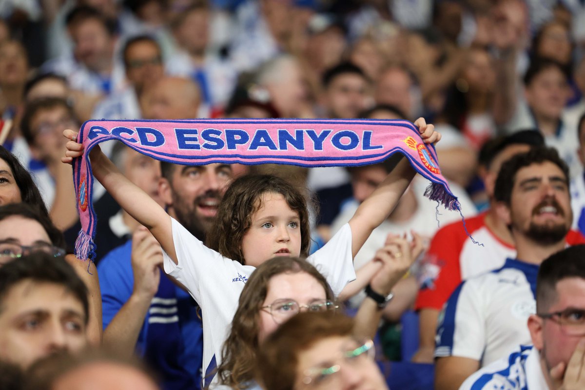 RCDEspanyol's tweet photo. Avui hem estat 29.612 ànimes.

Infinites gràcies 🤍💙 https://t.co/x3PtFoUBM6