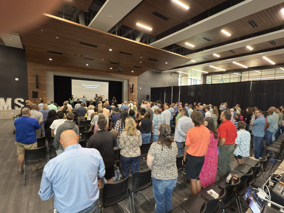 arriolajc's tweet photo. Powerful launch of #FrontierChurch in #AledoTX. Our very own Pastor Travis, family & team are doing a great job. We @crosschurch are very proud of y’all. Thank you @SendNetworkSBTC @NAMB_SBC @NathanLorick @vancepitman @kevezell @Jasoncrandall for your support. https://t.co/UnskJLs1Pg