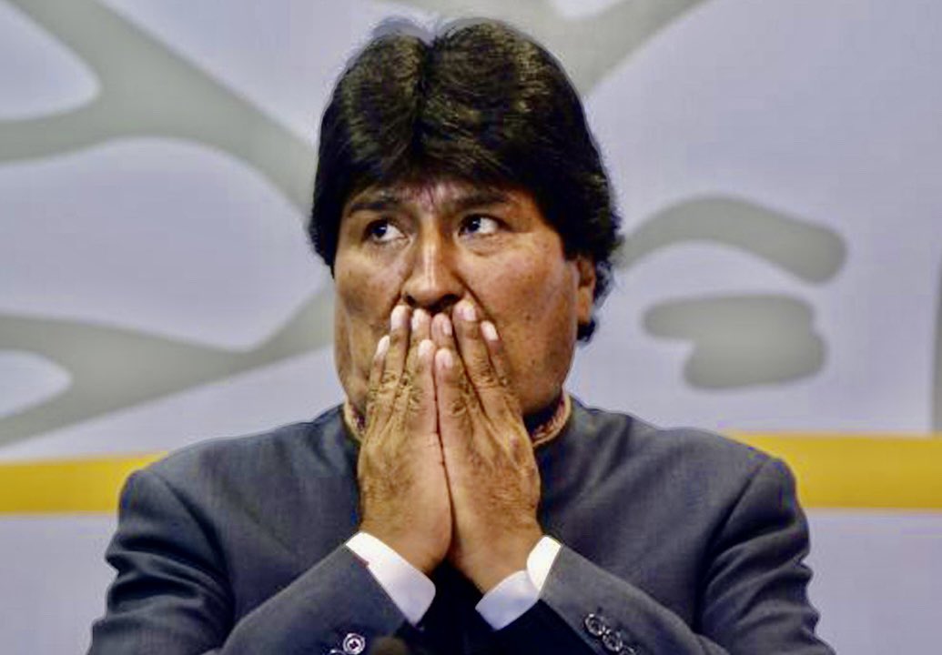 Olmedo vive (@olmedovive) on Twitter photo 🚨🚨 #BoliviaElecciones2025
Evo Morales en Bolivia🇧🇴 estaría solicitando asilo político en la <a href="/EmbNicaragua_Bo/">Embajada Nicaragua En Bolivia</a> embajada de Nicaragua.
El líder del Movimiento al Socialismo (MAS) se considera perseguido político 🚨🚨 #BoliviaElecciones2025
Evo Morales en Bolivia🇧🇴 estaría solicitando asilo político en la <a href="/EmbNicaragua_Bo/">Embajada Nicaragua En Bolivia</a> embajada de Nicaragua.
El líder del Movimiento al Socialismo (MAS) se considera perseguido político