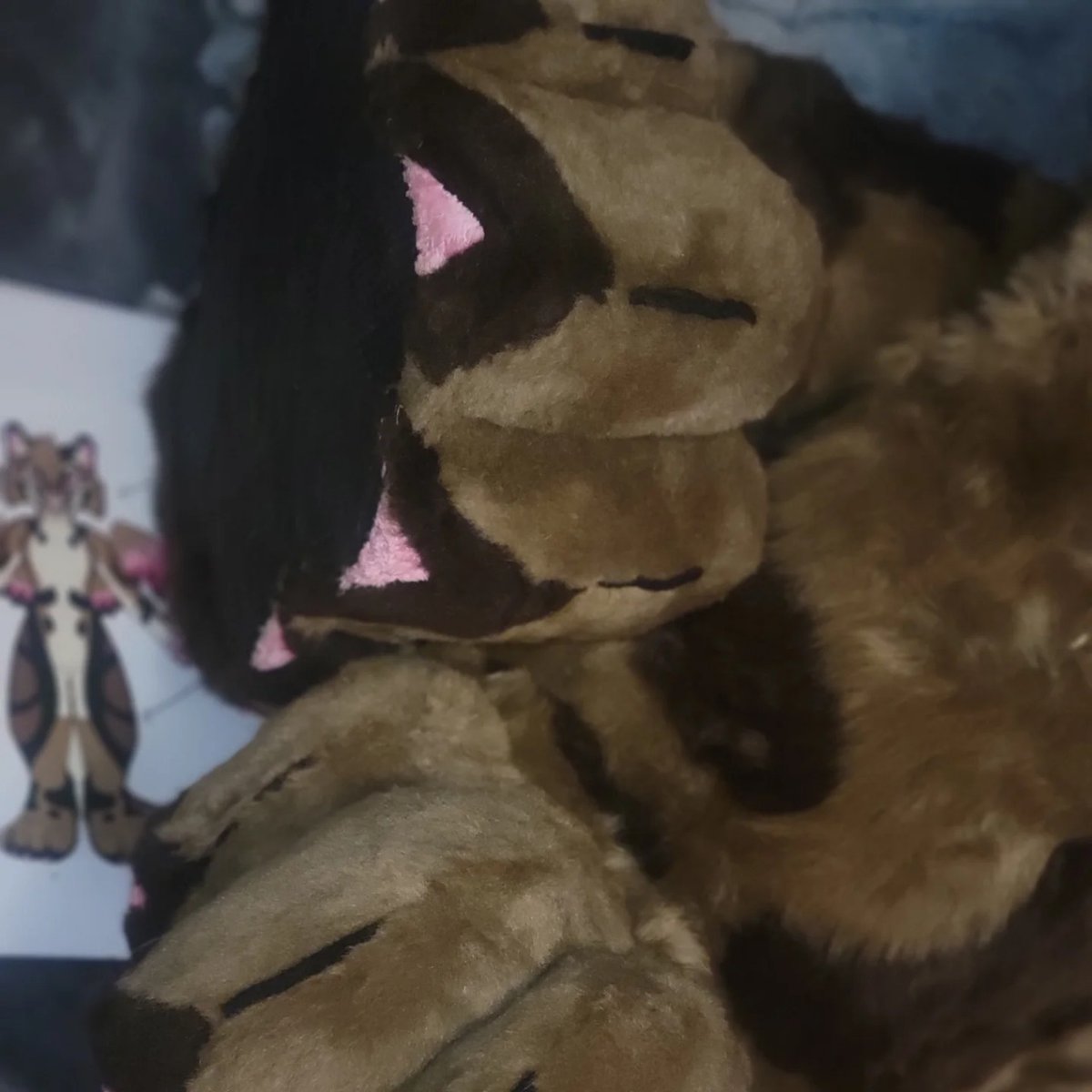 SnoutStitch's tweet image. ✨ Unleash the beast, don’t hold back—run wild, shine bright, and OWN it! 🐾🔥
#FursuitFriday #Furry #Fursuiter #StayPawesome