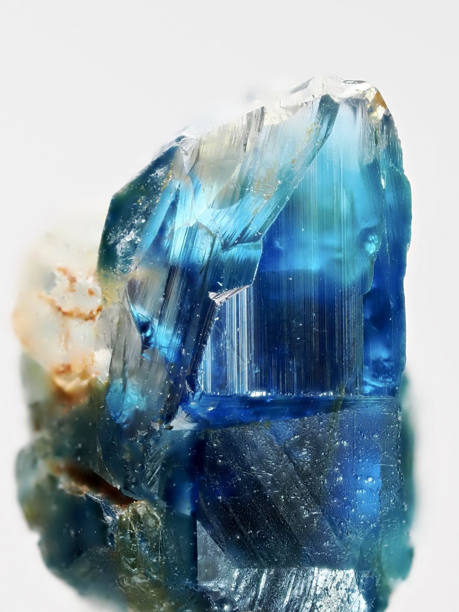 #今朝の鉱物写真

ユークレース