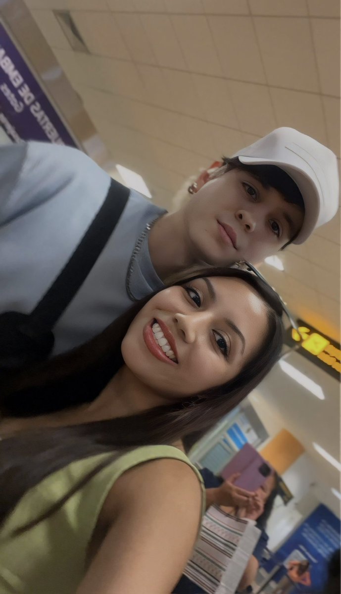 teamchrisperu_'s tweet photo. @CVNCREWARG @PremiosJuventud Soy Sole de Perú, conocí a Chris por CNCO hace 8 años ❤️⭐️ #ChrisVelezEnPJ #QUIEREME #PremiosJuventud @PremiosJuventud @christophervele https://t.co/kSLbs6jYEz