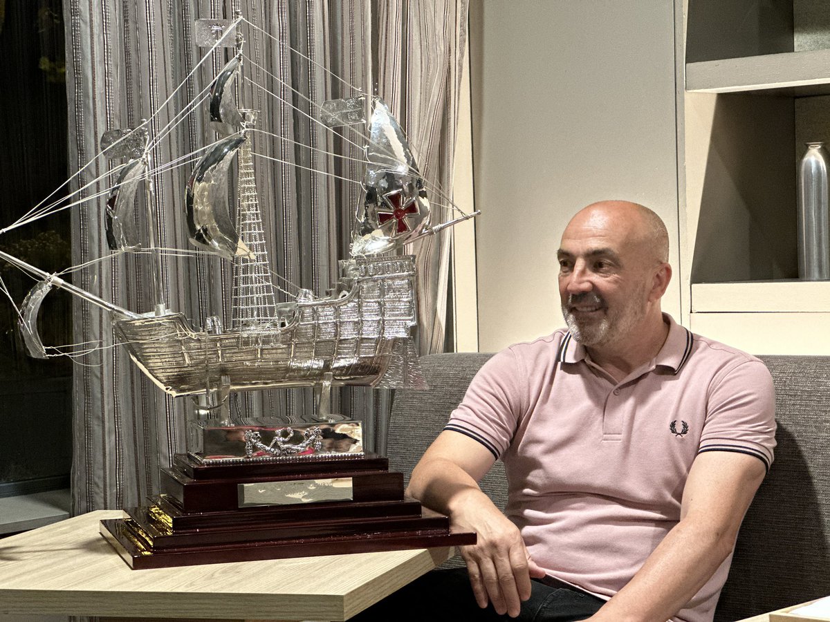 JUAN SABAS⚽️|

Nuestro entrenador, Juan Sabas entra en el selecto club de ser campeón del Trofeo Colombino como jugador y como entrenador👏🏼🏆

¡Enhorabuena!♥️

#VamosMiZamora