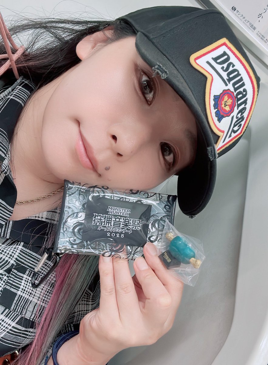 ๐น๐๐๐๐๐๐๐ค๐ฅ๐๐ฃ. tweet media