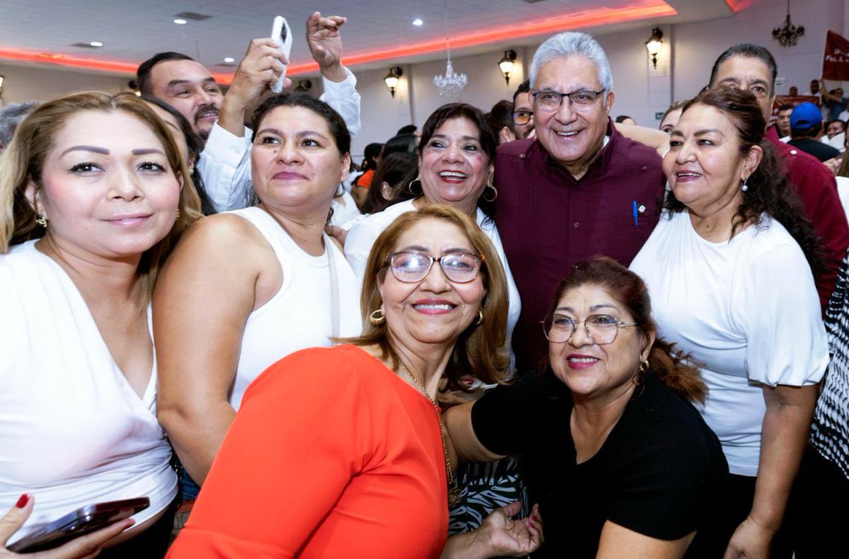 El Mtro. Alfonso Cepeda Salas continúa su recorrido por #Coahuila, para rendir su Primer Informe de Actividades como Senador de la República. En #Torreón destacó avances y afirmó que es un honor ser la voz de la clase trabajadora, así como de millones de mexicanas y mexicanos.