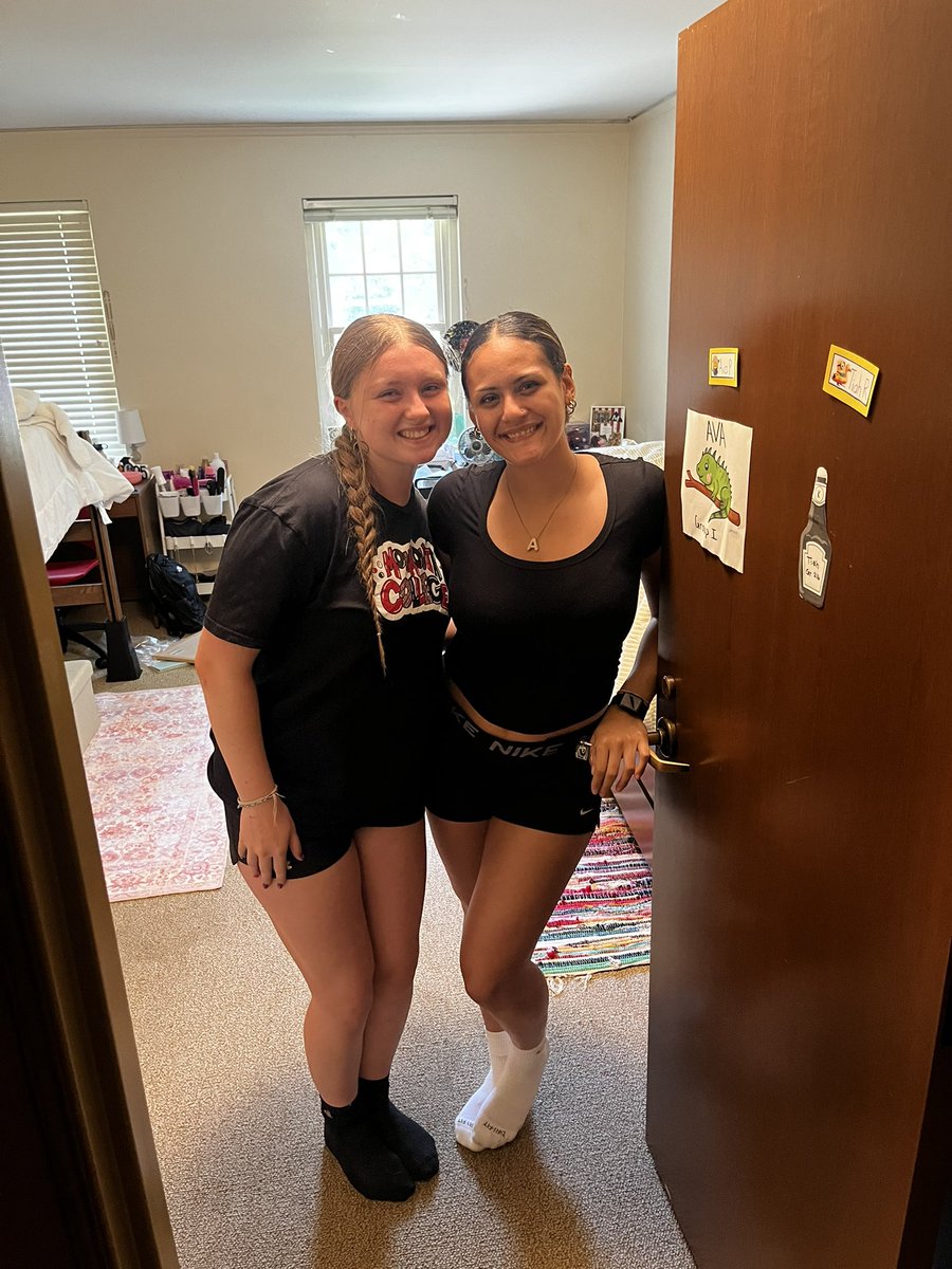 Freshman are all moved in 🙌🏽 

Excited to get this year started!