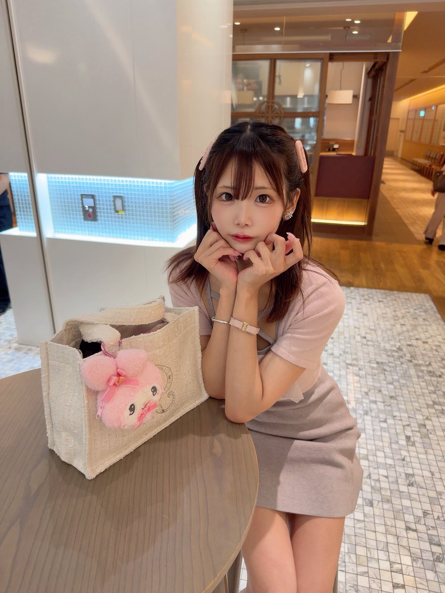 おはよー♡ 今日からお仕事って人多かったからがんばってね🥹✨ 

コミケの感想など、タグ付けや名前いれて貰えれば反応しにいきます🫶🏻嬉しい！