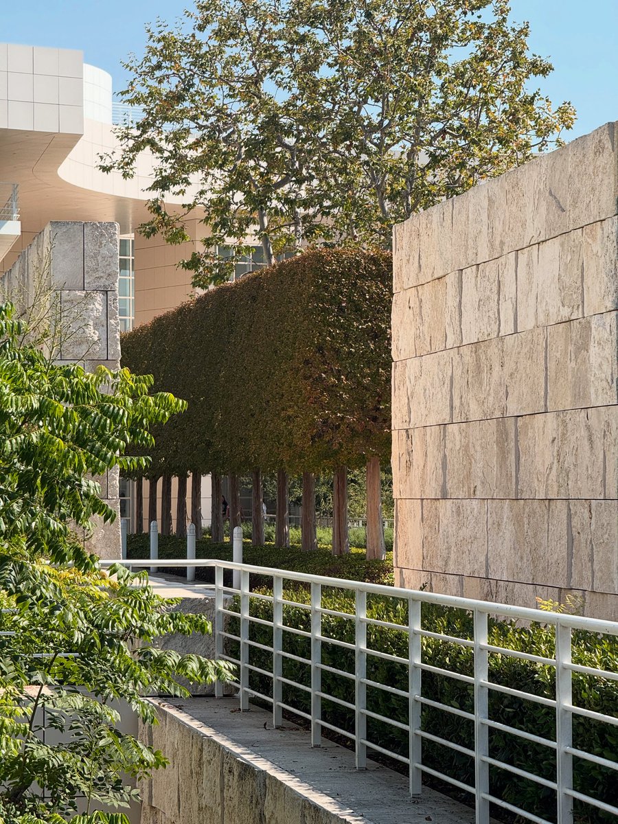 alexisxrivas's tweet photo. Wild to think LA’s most iconic complex was nearly blocked by NIMBYs. Neighbors claimed the stone and steel architecture of the Getty would ruin views and tank property values. https://t.co/c9oIV1IhC3