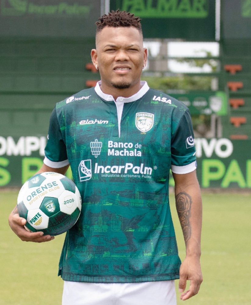 Jefferson Valverde ya no forma parte de #OrenseSC 
El mediocampista rescindió contrato y ya no está en Machala.