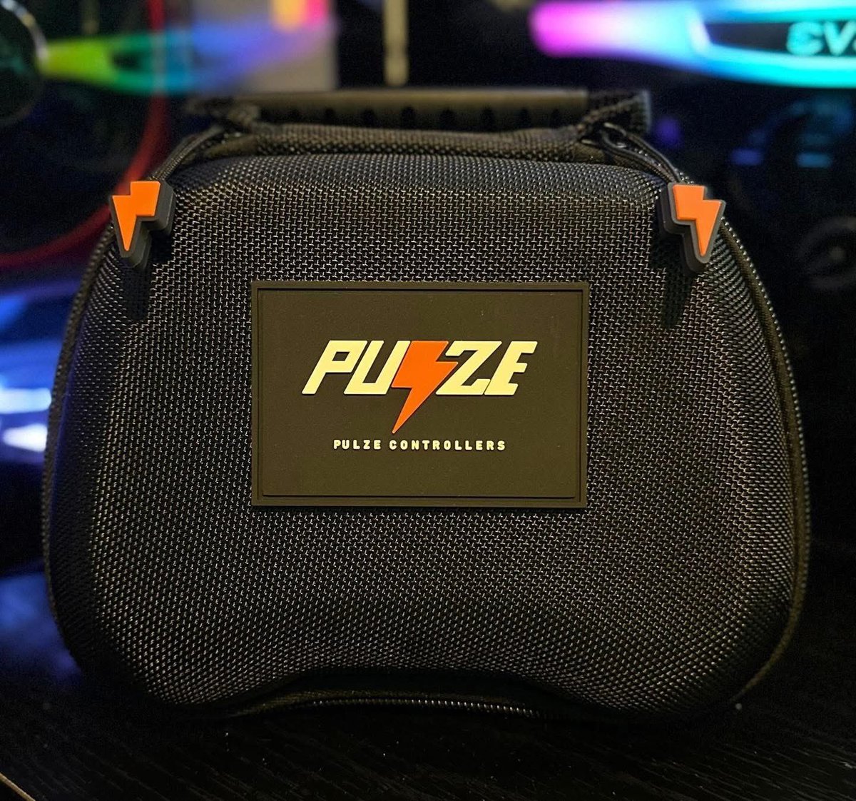 CallofDutyAgent's tweet image. 3v3 @PulzeController SWITCHEROO WHEEL IS LIVE

23 ENTRIES SO FAR, STILL TAKING SIGNUPS
WINNERS GET A BRAND NEW CONTROLLER + THE RESPIN CASH!

twitch.tv/codagenttv