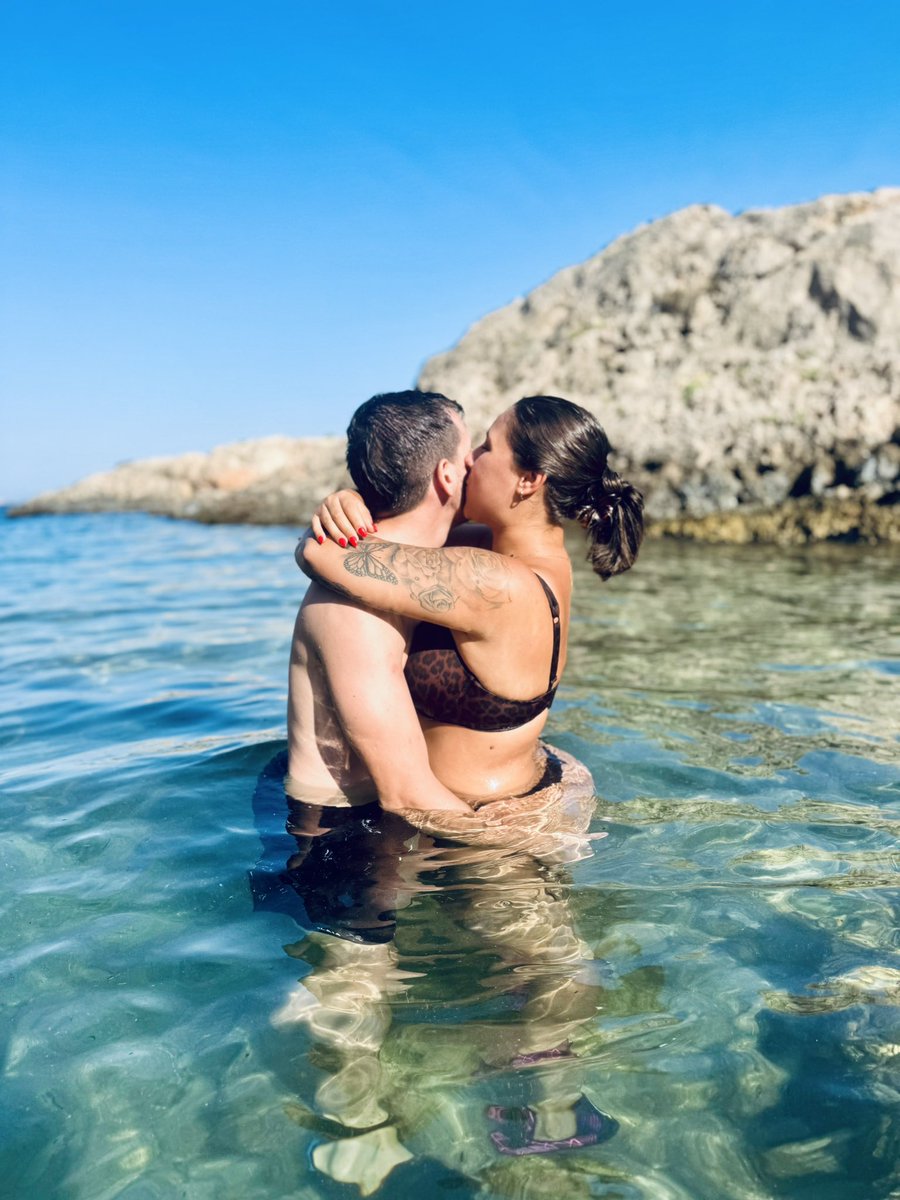 AMercadal's tweet photo. Ivan y yo siendo Ivan y yo☀️🏖️🦀🐚 https://t.co/CWvP1RElsC