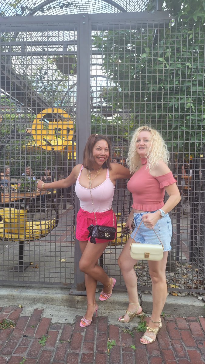 Sourine3's tweet image. Bff 💓 and 💓 I.  #lifeisgood #BFFs #neverDrunk