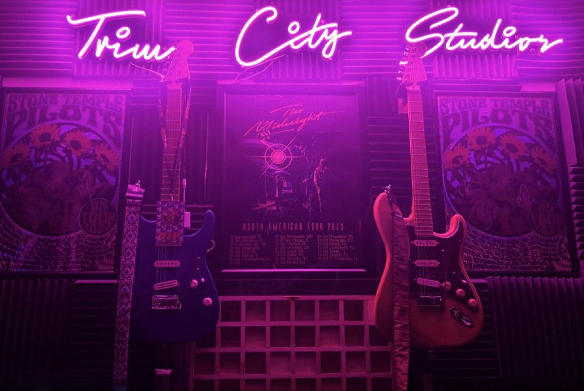 #NewStudio #TrimCityStudios #KilltheNight #Fender #Charvel <a href="/STPBand/">Stone Temple Pilots</a> <a href="/TheMidnightLA/">ｔｈｅ　ｍｉｄｎｉｇｈｔ</a>