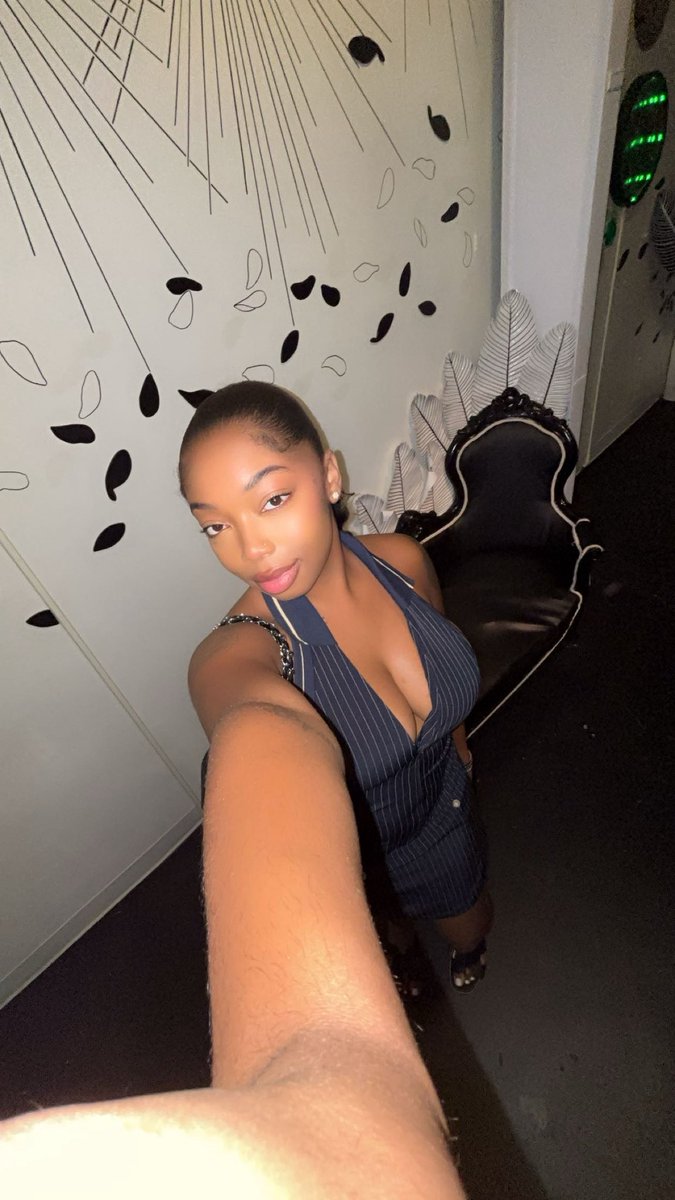 4ldanyelle's tweet photo. I just love who I’ve become https://t.co/33vSbIyYJK