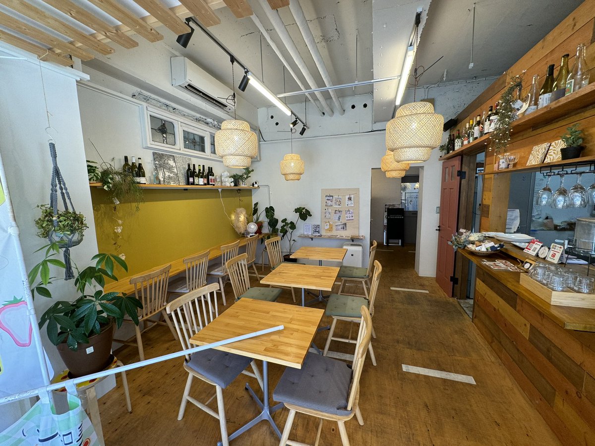 🎈熊谷店プレオープンイベント🎈

９月より熊谷にある、しろくまシェアキッチン様にて少し営業させていただきます！

先駆け、今週末２４日のお昼にプレオープン🐻‍❄️！

是非お越しくださいませ♬

🟠住所
埼玉県熊谷市本町1-222
しろくまシェアキッチン🐻‍❄️

#熊谷
#ライブカフェ
#レトロポップ