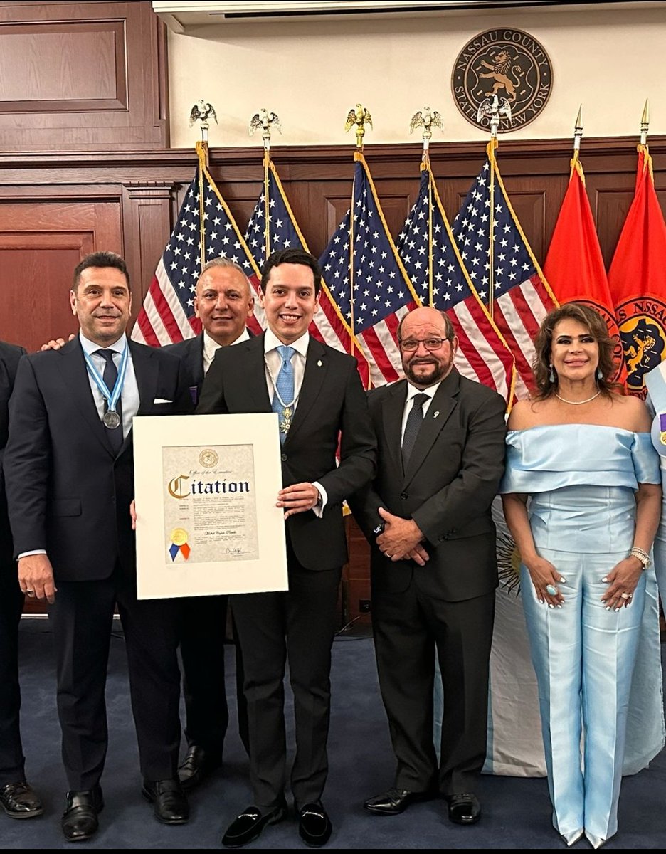 michelcapo's tweet photo. Ha sido un honor participar de la celebración del día nacional de la República Argentina en Nueva York 🇦🇷 https://t.co/L9iPeG9ZVR