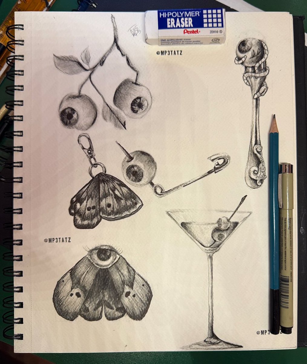 mxrisatatz's tweet photo. the drawing vs the tattoo https://t.co/fHdesg46X1