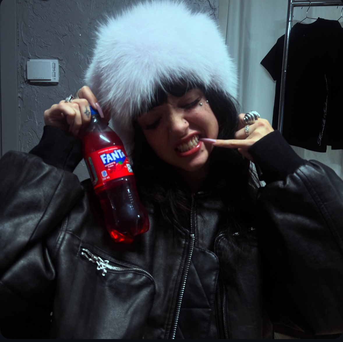 la merch ce vend rapidement don’t miss out!
#NAKEDTRUTH