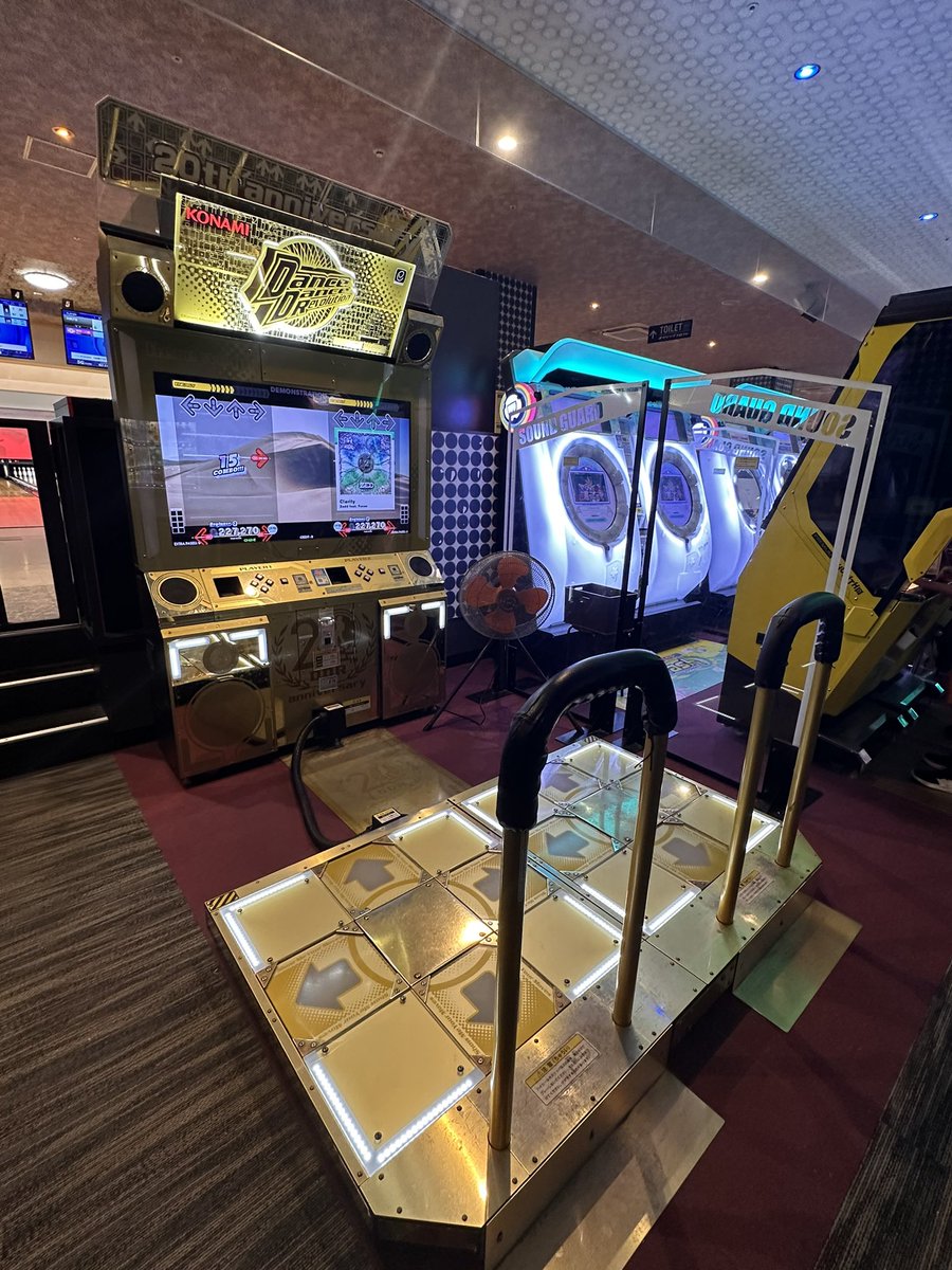 ラウンドワン ららぽーと湘南平塚店
三井ショッピングパークららぽーと湘南平塚3階奥。

ダンスゲームは、さらに店舗内最奥に位置しています。

ダンアラが撤去され、金筐体1台のみになっていました。
ROUND1内での撤去は、各地で起きているようです。

#ROUND1 #平塚 #ららぽーと湘南平塚