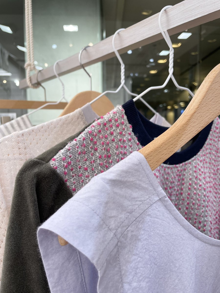 pottenburn's tweet image. 秋冬物を並べました

PAPER ISLAND
nezu × POTTENBURN TOHKII
~8/20水　
Showcase (Spiral1F)　
東京都港区南青山5-6-23
spiral.co.jp
 @SPIRAL_jp 
@neZuneZuneZu 
text @polaris_book_re 
music @vegetablesthe