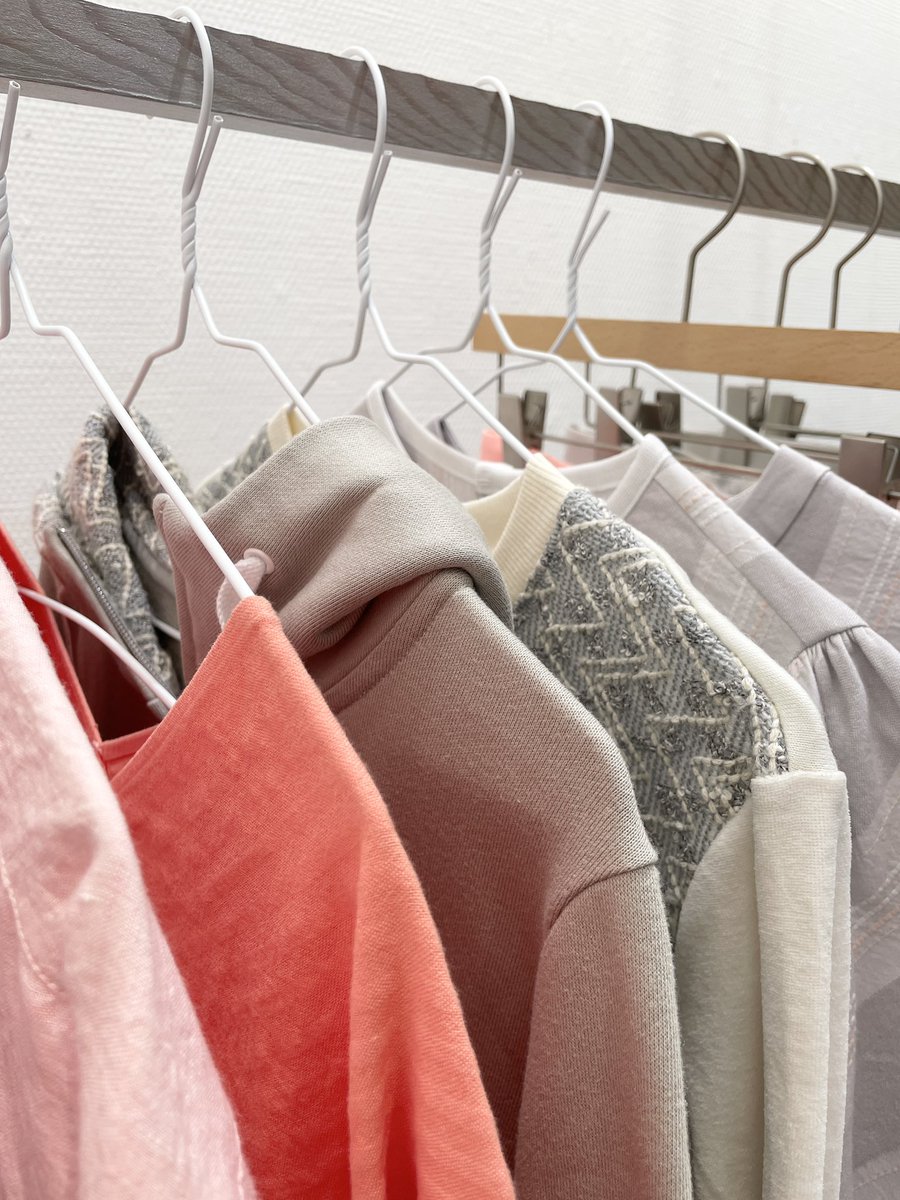 pottenburn's tweet image. 秋冬物を並べました

PAPER ISLAND
nezu × POTTENBURN TOHKII
~8/20水　
Showcase (Spiral1F)　
東京都港区南青山5-6-23
spiral.co.jp
 @SPIRAL_jp 
@neZuneZuneZu 
text @polaris_book_re 
music @vegetablesthe