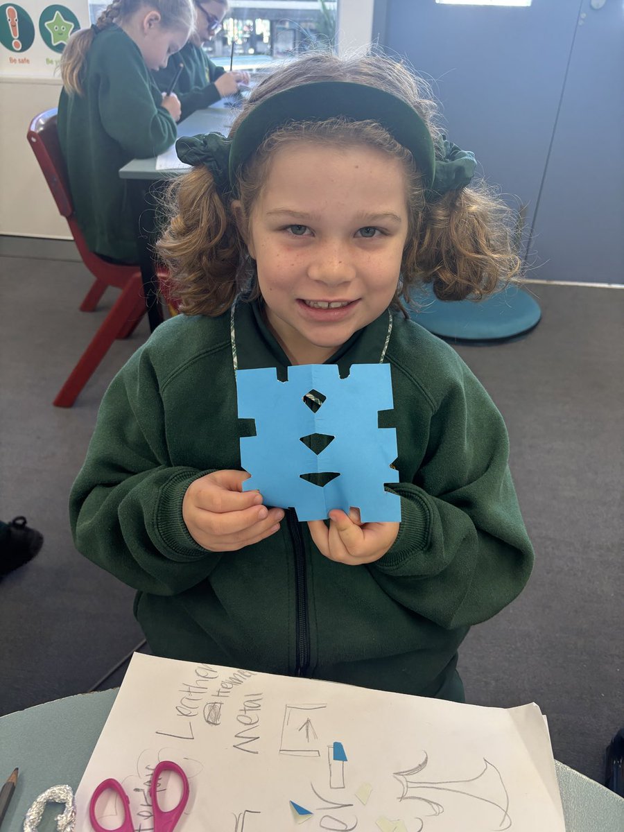 MHOCSTEM's tweet photo. Stage 1 were creative thinkers when challenged to create something out of one material. https://t.co/RgWZ5QHzOu
