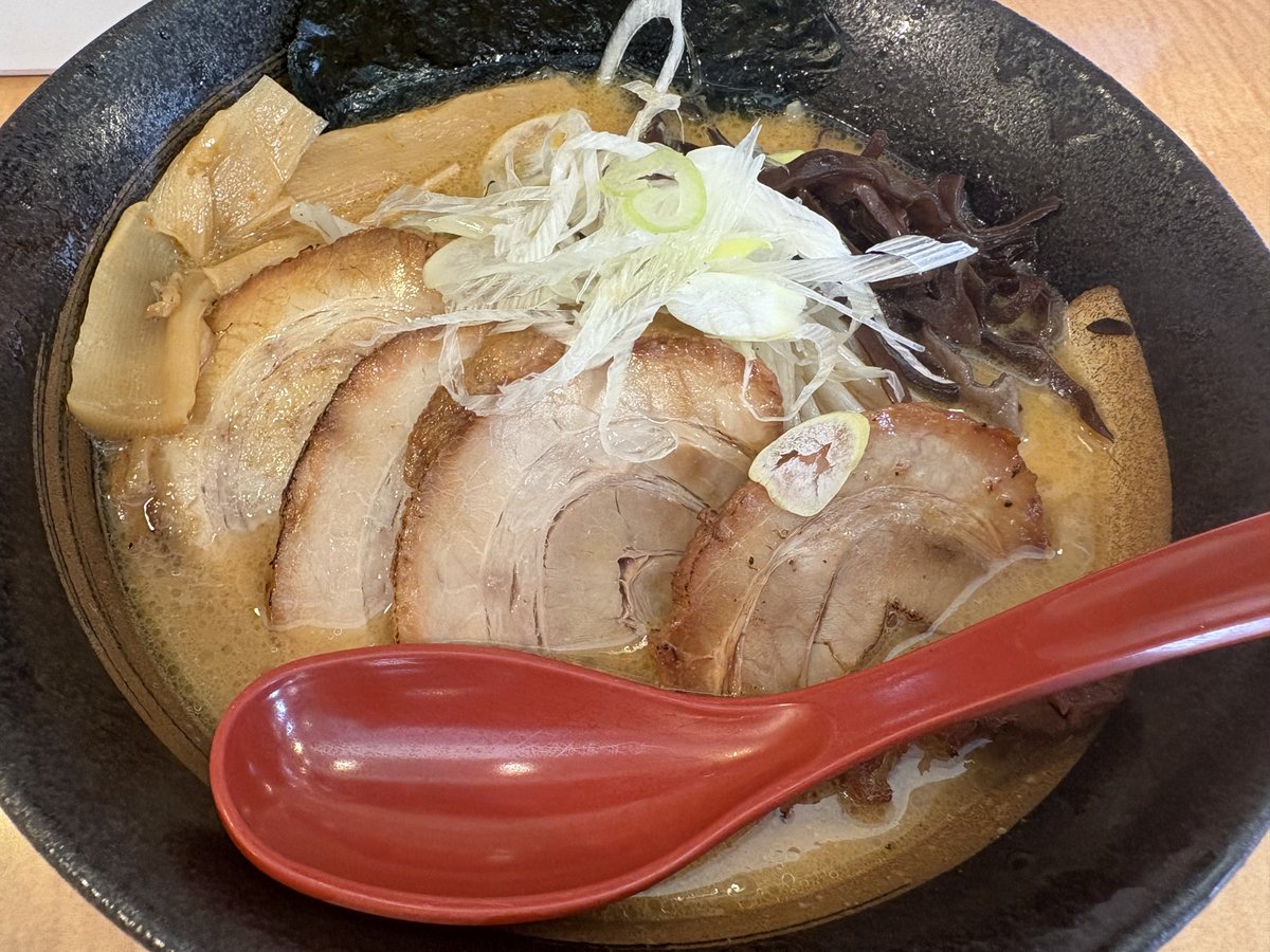 Erumi_FF14's tweet photo. 暑いけど🍜((´∀｀*))ヶﾗヶﾗ https://t.co/mOnH0QXUws