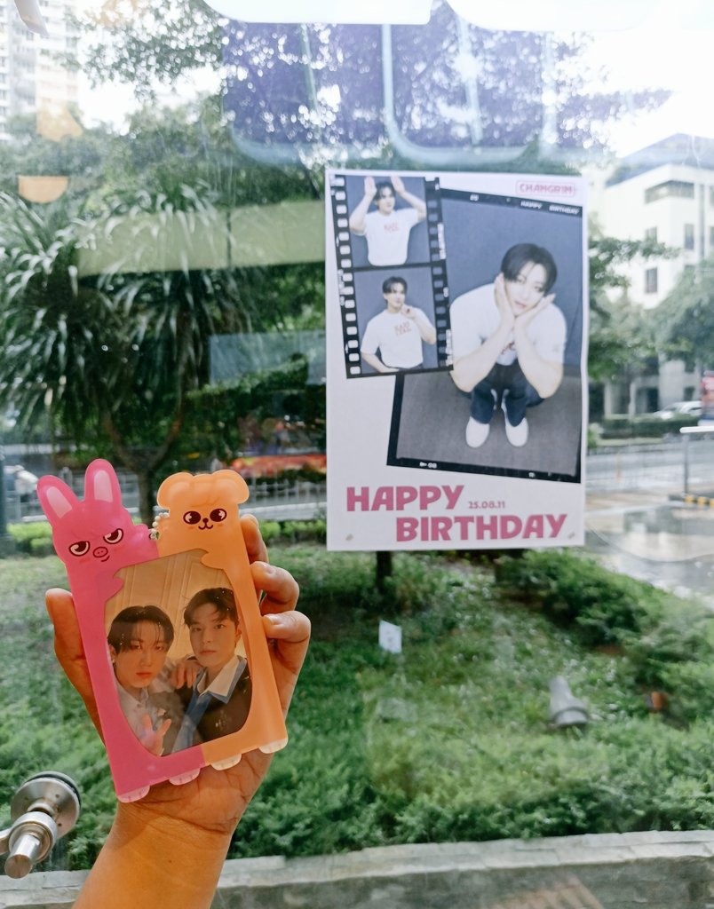 keyteu_'s tweet photo. back-to-back celebration with @allforskzph & @LoveSTAYCavite ๐๐
my back aged 10 years in 2 days but at least the weekend was lit ๐คธโโ๏ธ
#STAYAnniversary
#ChangbinBirthday
#LoveSTAYCavite
#ULTRA_Changbin_day
#HappyChangbinDay
#Events_by_AllForSKZ https://t.co/OFfs84DXim