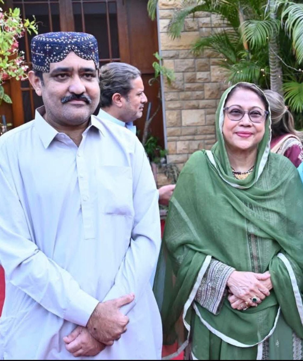 کراچی
پاکستان پیپلز پارٹی ایم پی ای ماتلی ڈاڈا حاجی محمد ھالیپوٹو نے پاکستان پیپلز پارٹی لیڈیز ونگ کی مرکزی صدر محترمہ فریال ٹالپر صاحبہ کو عمرہ کی سعادت حاصل کرنے پر مبارکباد پیش کی۔

ادی فریال ٹالپر صاحبہ کی جانب سے سندھ اسمبلی کے ممبران کے لیے عشائیہ کا اہتمام کیا گیا…