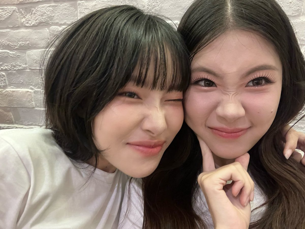 wbenjiemint's tweet image. 🫶🏻❤️💯

#RearrangePressVisit
#RearrangeTheSeries #ขอฟังอีกครั้งเพลงรักของเธอ