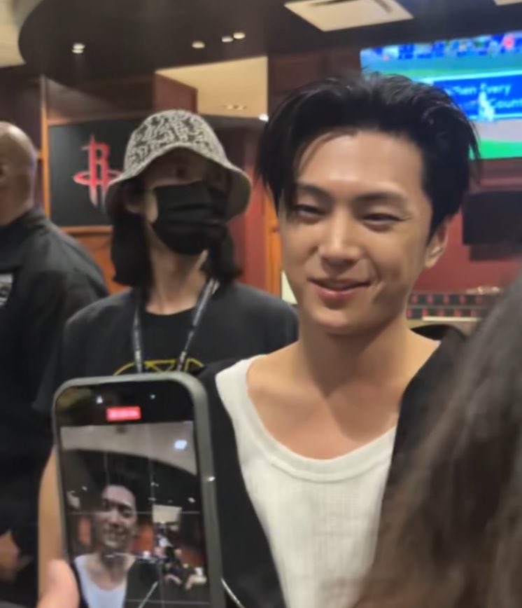 ☁️ ᗢ tweet media