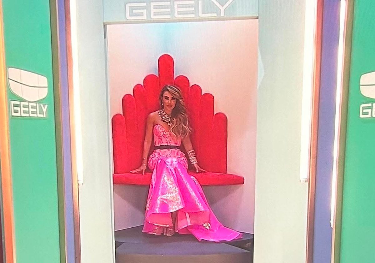 Ninel Conde se convierte en la tercera eliminada de La Casa De Los Famosos México 😱 

#LCDLFMX3 #LCDLFMX #LaCasaDeLosFamososMéxico #ninelconde #AlexisAyala