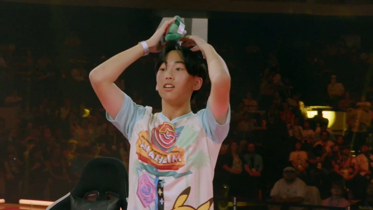 Kevin is your #PokemonVGC Senior Division 2025 #PokemonWorlds Champion! 🏆