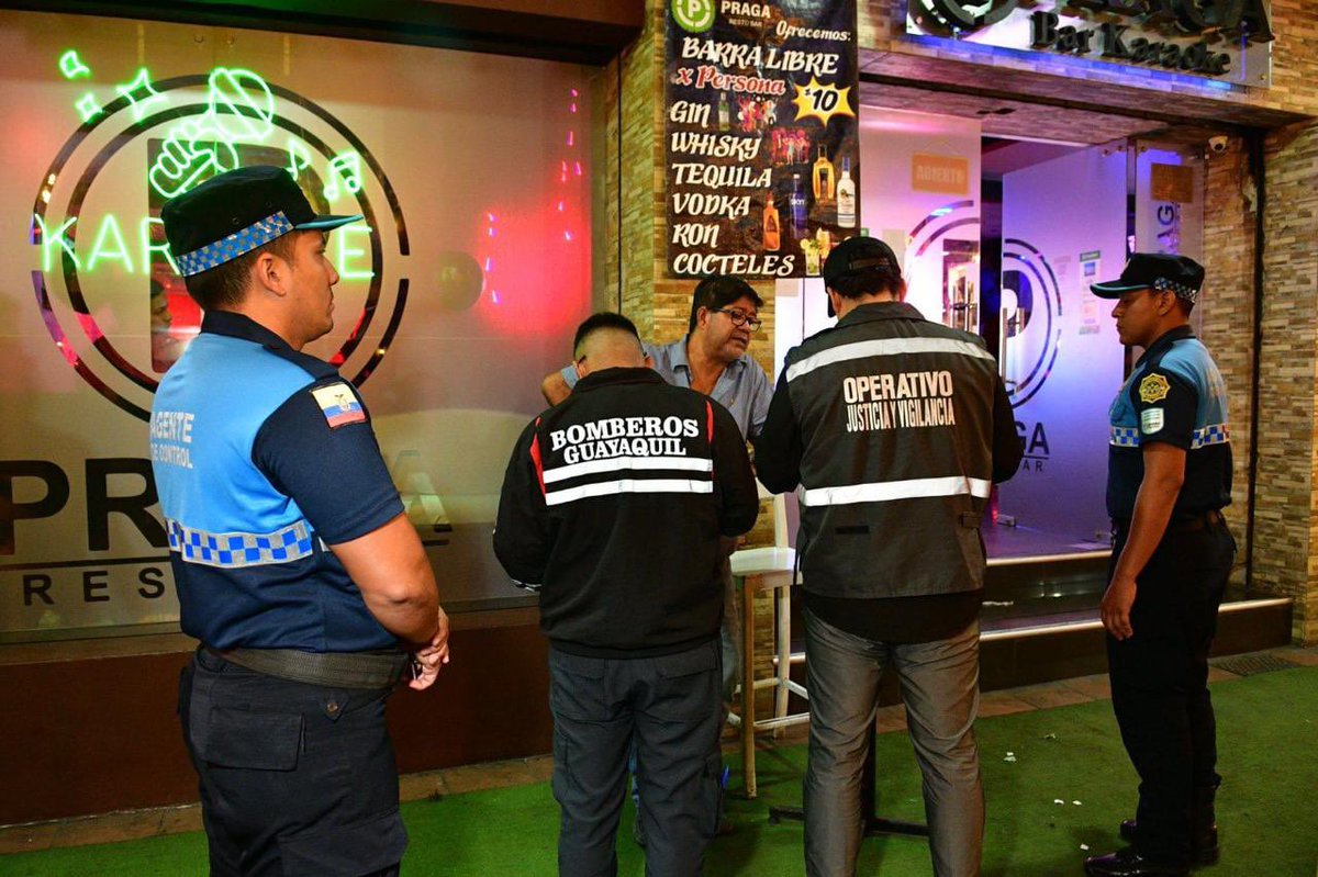 #SeguraEP | Casos que reflejan nuestra gestión en positivo.

Desde el #C5GYE detectamos que en la Isla Trinitaria dos sujetos le estaban robando a un ciudadano. De inmediato activamos el protocolo de interoperabilidad y, con apoyo de la Policía Nacional fueron detenidos para