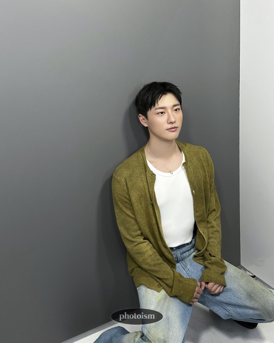 PHOTOISM X WOODZ

💌
당신의 [ 우즈 ]는 당신을 선택했습니다.

우린 해가 ⛔️ 될까 해가 ☀️ 될까 🎵

비쥬얼마저 올라운더
승연이의 비하인드 포토 공개 👐

<a href="/_chowoodz/">조우즈</a>
<a href="/c_woodzofficial/">WOODZ</a>

#포토이즘 #우즈 #WOODZ

ONLY IN PHOTOISM