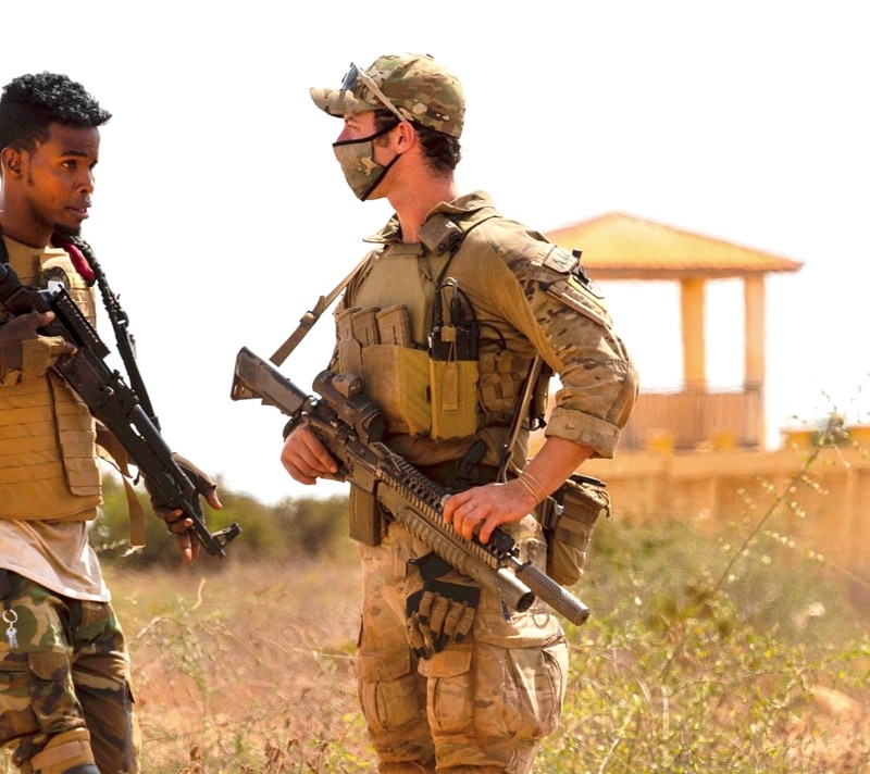 devgroup_jp's tweet image. Crye Precision LV-MBAV 
USSOCOMにLV-MBAVという名称にて提供されチェストリグの装着可能。 伸縮性のあるカマーバンド（Radio/Side Armor) カマーバンドロープロファイルアジャスタブルショルダースリーブ標準的なプレートを装着可能スケレテルカマーバンドとの互換性あり。

devgroup.jp/shopbrand/ct14…