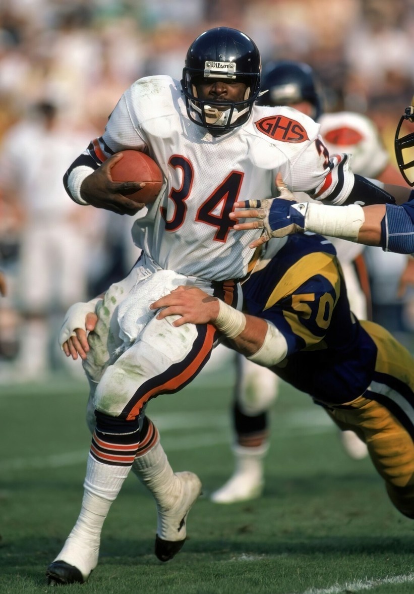 FB_Helmet_Guy tweet media