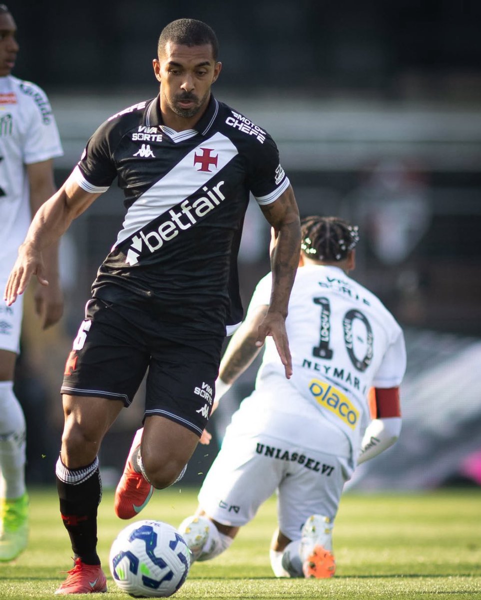 KKKKKKKKKKKKKKKKKKKKKKKKK que foto sensacional do <a href="/matheuslimafoto/">Matheus Lima</a>.

PH botou o Neymar no bolso!