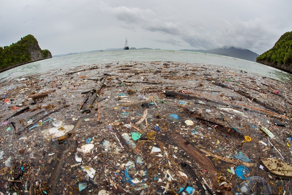 Kenjo_Zen's tweet photo. Please be advised of the significant environmental hazard we are approaching. Our current trajectory brings us into direct confrontation with the Great Pacific Garbage Patch, with particular concentration in the central oceanic region. https://t.co/fwLFaySpPz
