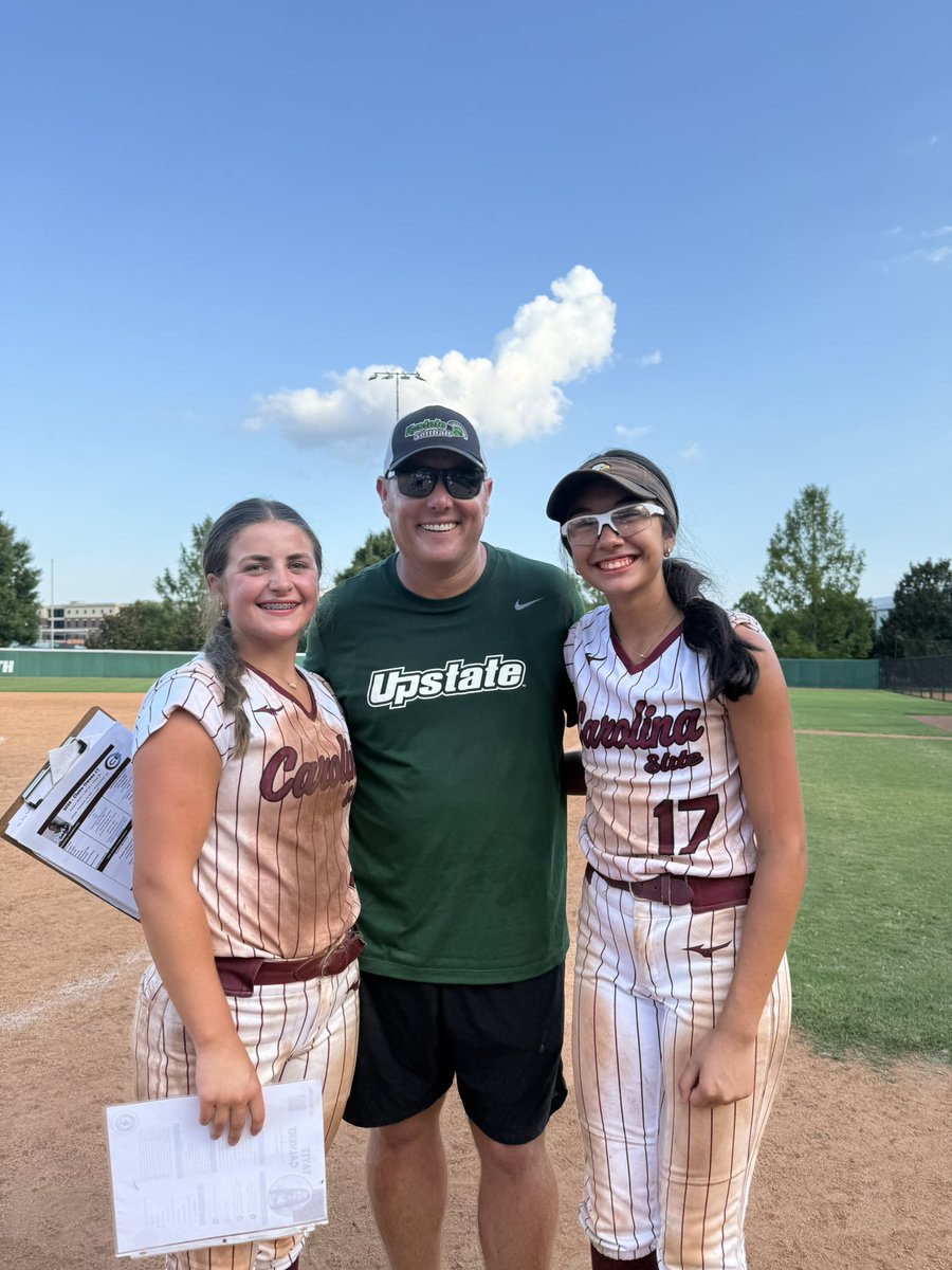 CalvertTayte's tweet image. Had the best day @UpstateSoftball today!! Thank you so much @PACKUPSTATE and Coach Hawkins for such an amazing day of learning!
@Coach_TMeds 

@EliteGulick09 @claireeowens17
