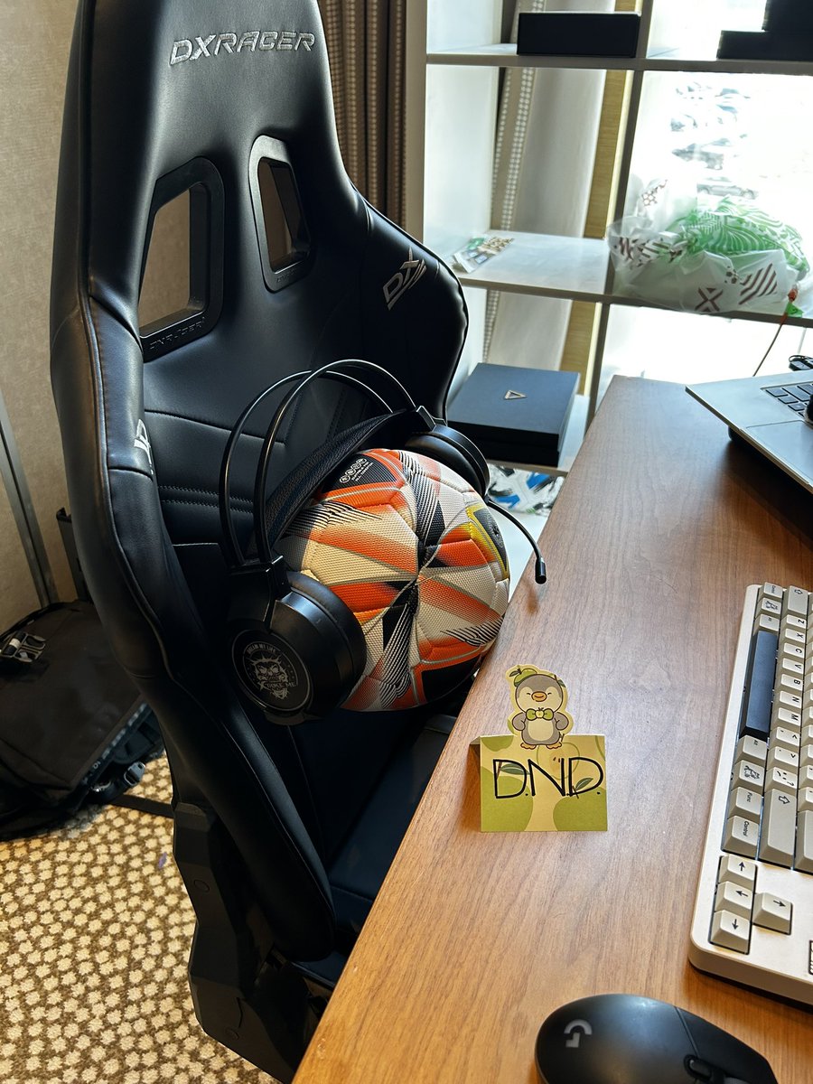 mike 🤧 tweet media