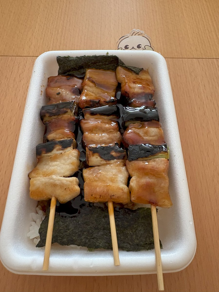 ＿人人人人人人人人人人人人人人人＿ 
＞　お盆休み明け、体がバキバキ　＜
￣Y^Y^Y^Y^Y^Y^Y^Y^Y^Y^Y^Y^Y￣

おはシーエーシーです🐥
CACは本日から通常営業です。

皆さん、連休はどこかへ出掛けられましたか？
シェシーグリーンは社員Oさんと函館グルメを堪能したようです♪

本日もご安全に💪