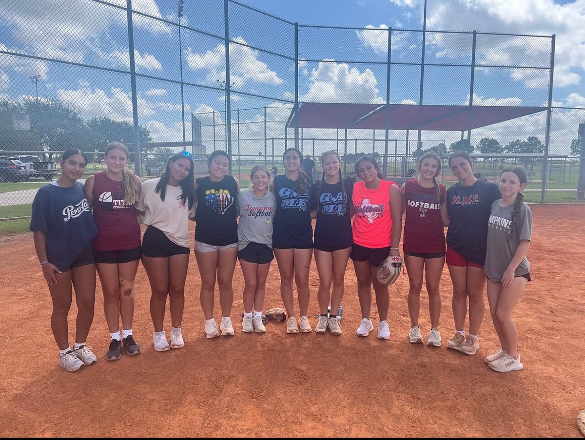 Had a great time volunteering at the KGSA clinic today 🥎💙 #RefuseToBeAverage